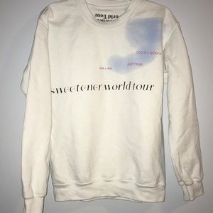 Ariana Grande Sweetener world tour crewneck